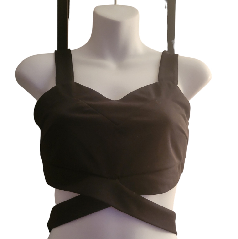 BLACK WRAP CROP TOP